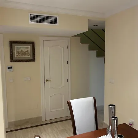 Holiday home Triplex Luminoso En Primera Linea De Playa Garrucha